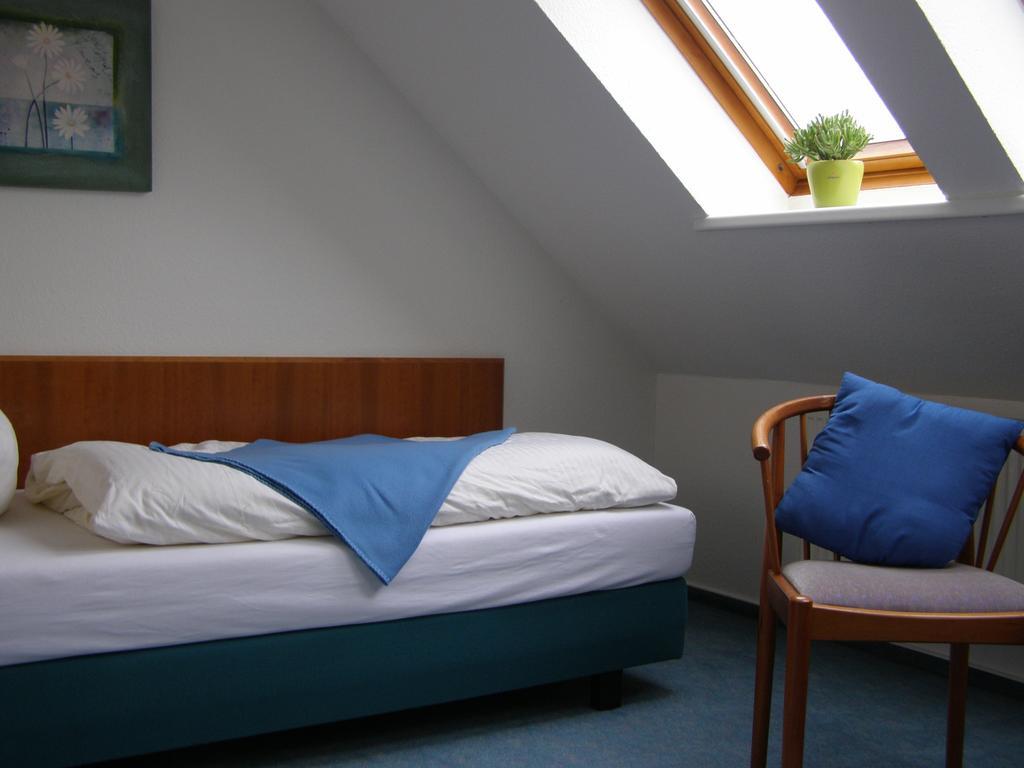 Hotel Faehrhaus Niederkleveez Bosdorf  Room photo